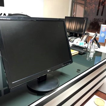 LG 22" W2242S 5 Ms Monitör